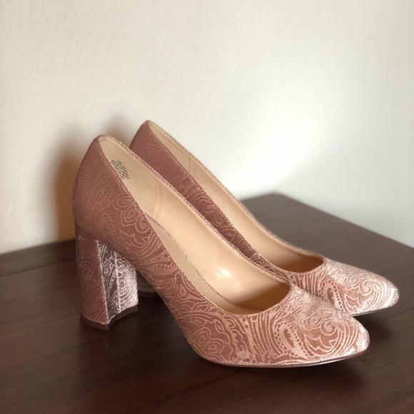 nine west velvet heels